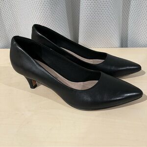 Clarks Collection Women's Linvale Jerica Pumps Leather Black 7.5M